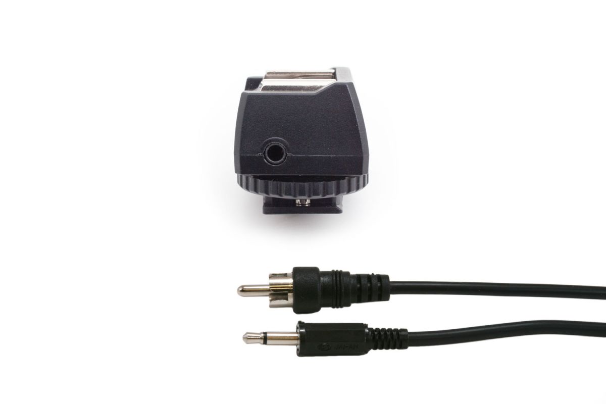 Hot Shoe with 3.5mm Sync Cable